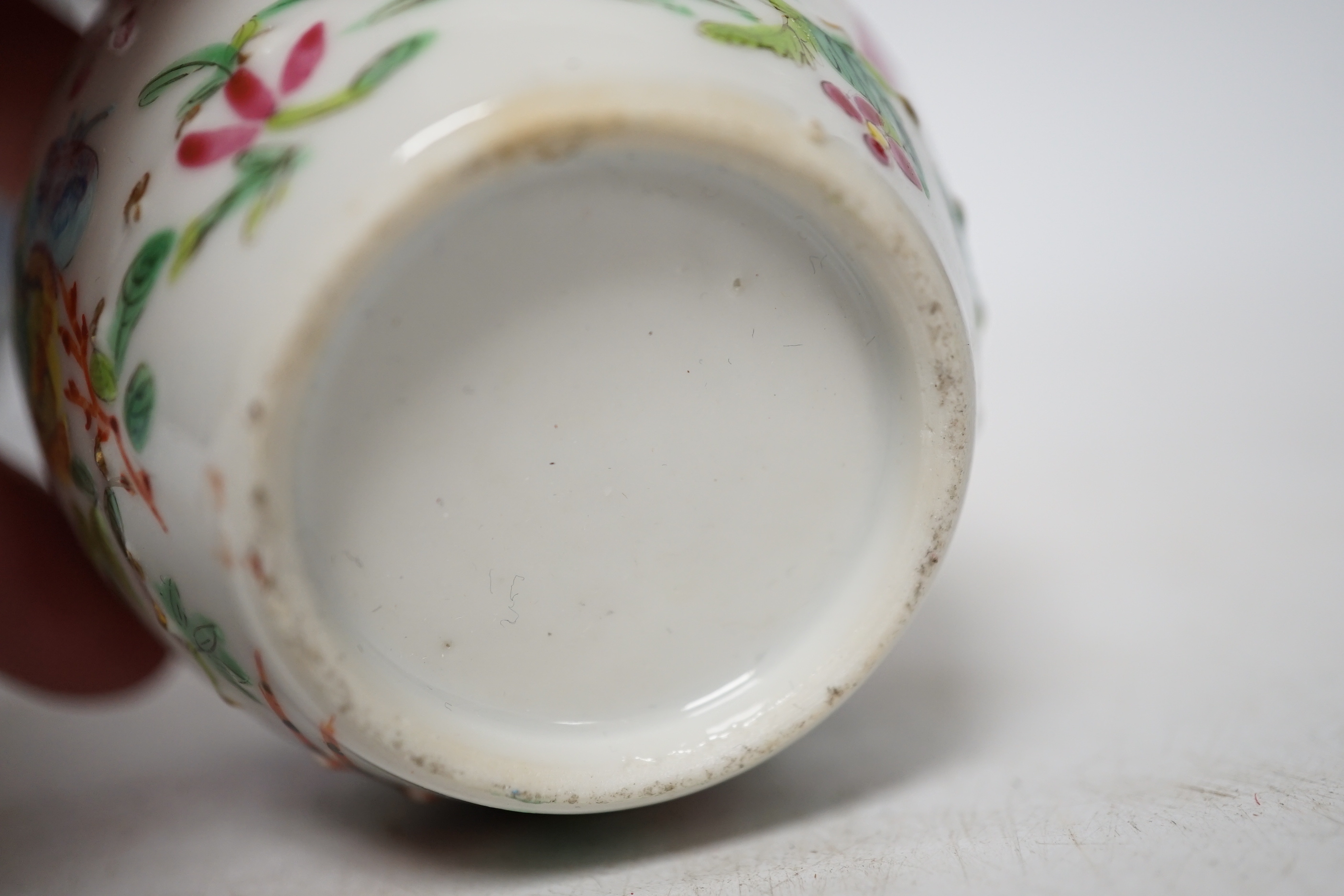 Chinese ceramics, 19th century and later, dish bowl 14cm diameter